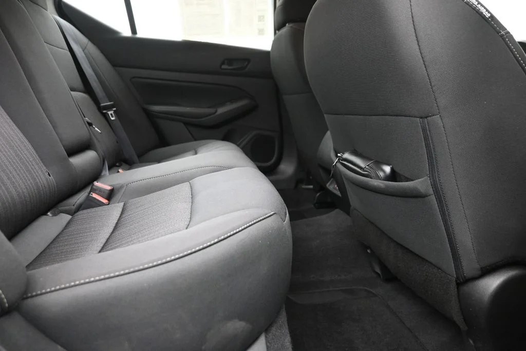 Used 2025 White Nissan 2.5 SV image 10
