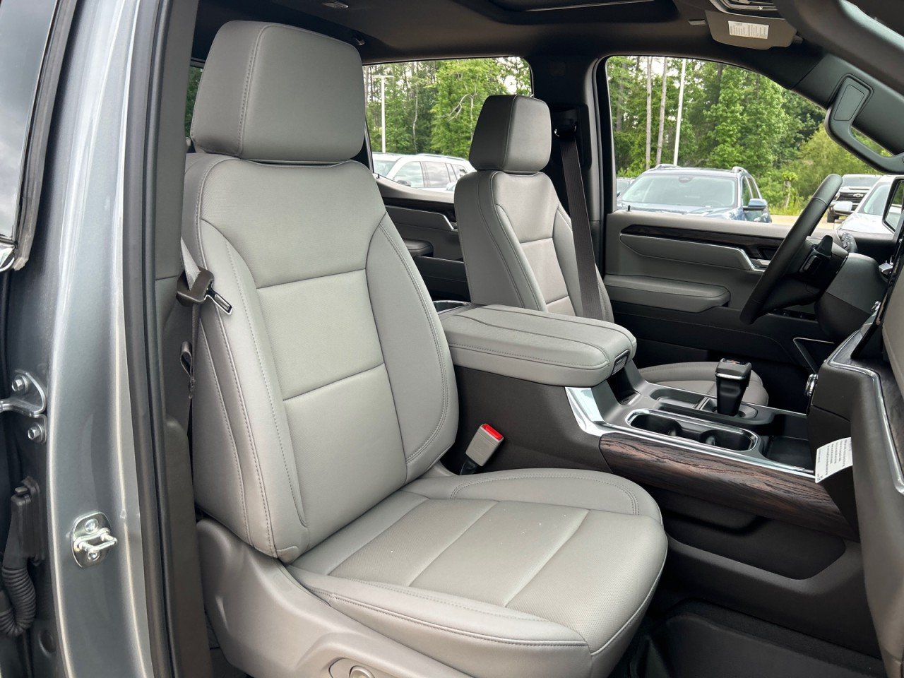 2026 GMC Sierra 1500 SLT - Photo 19