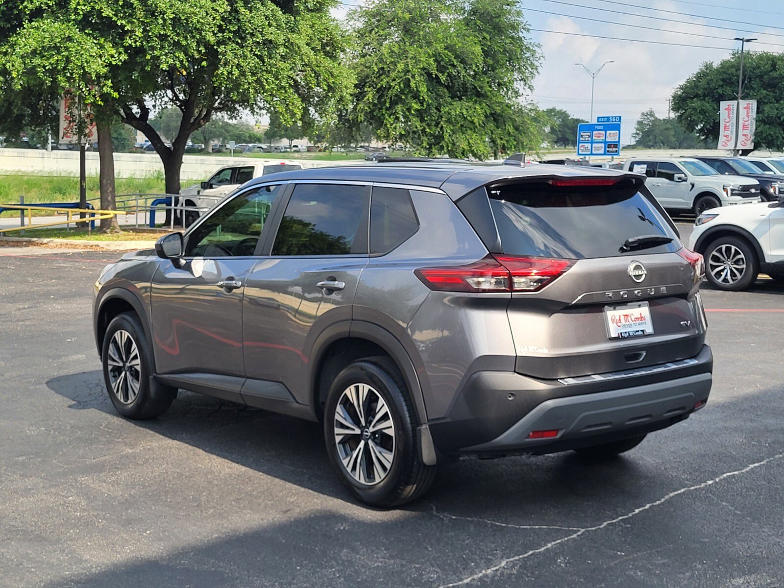 Used 2023 Gun Metallic Nissan SV image 5