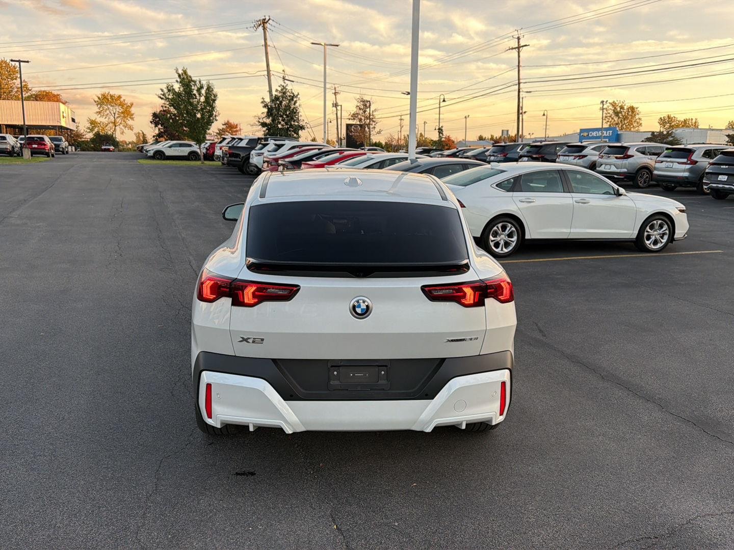 Used 2025 Mineral White Metallic BMW xDrive28i image 6