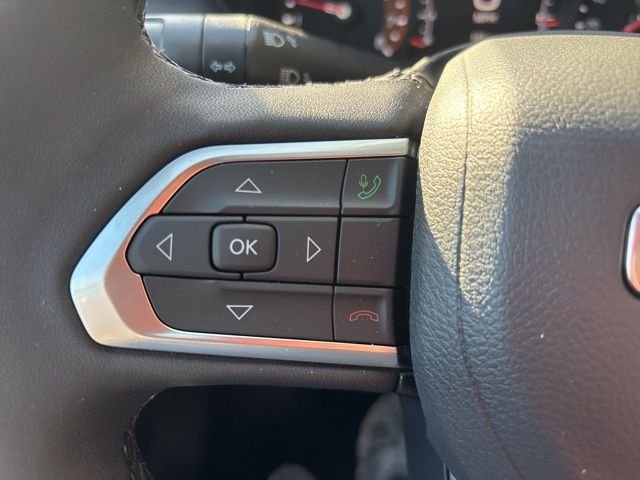 New 2026 Hydro Blue Pearlcoat Jeep Latitude image 23