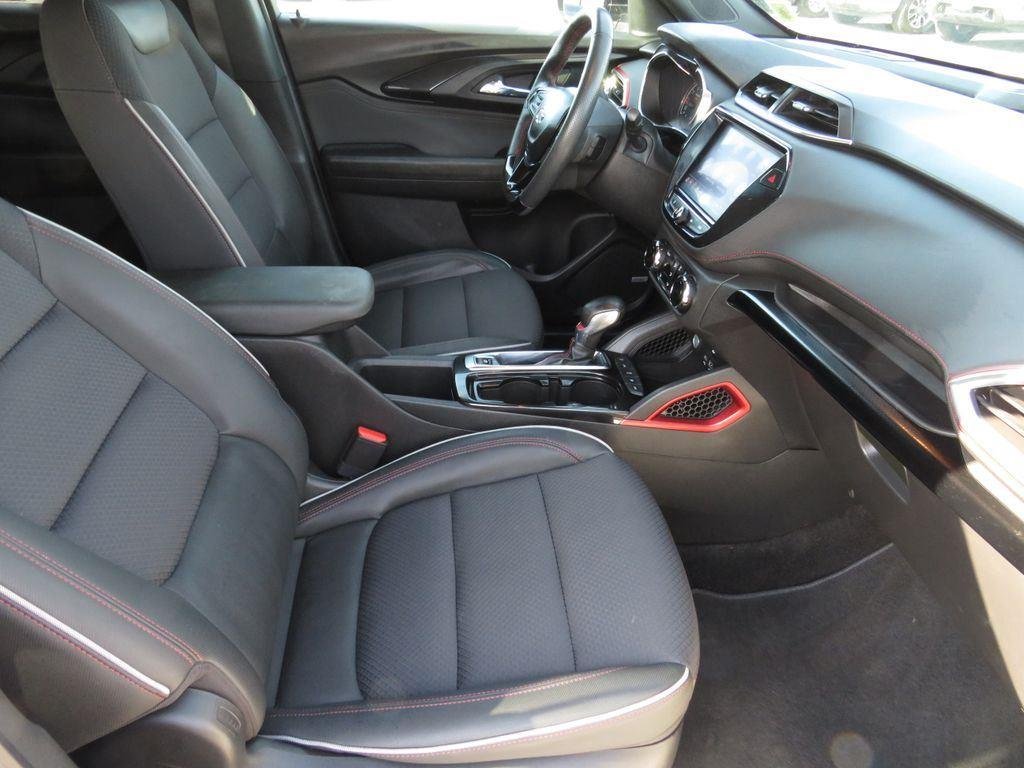 Used 2022 Summit White Chevrolet RS image 25
