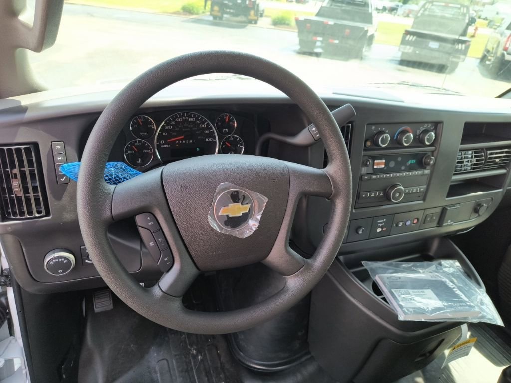 2025 Chevrolet Express Cargo Work Van - Photo 23