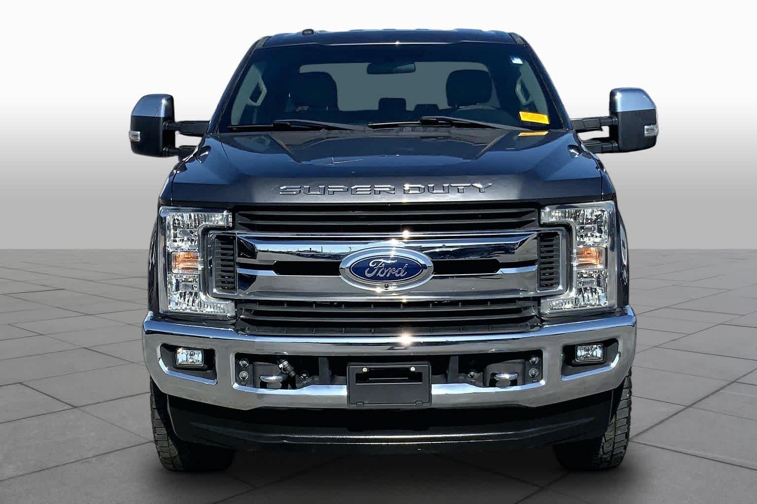 Used 2018 Magnetic Metallic Ford XLT image 4