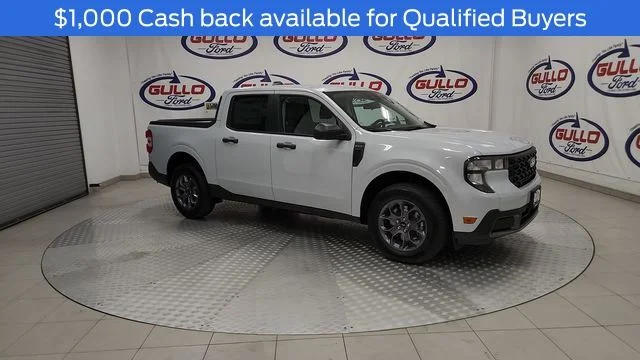 New 2025 Space White Metallic Ford XLT image 2