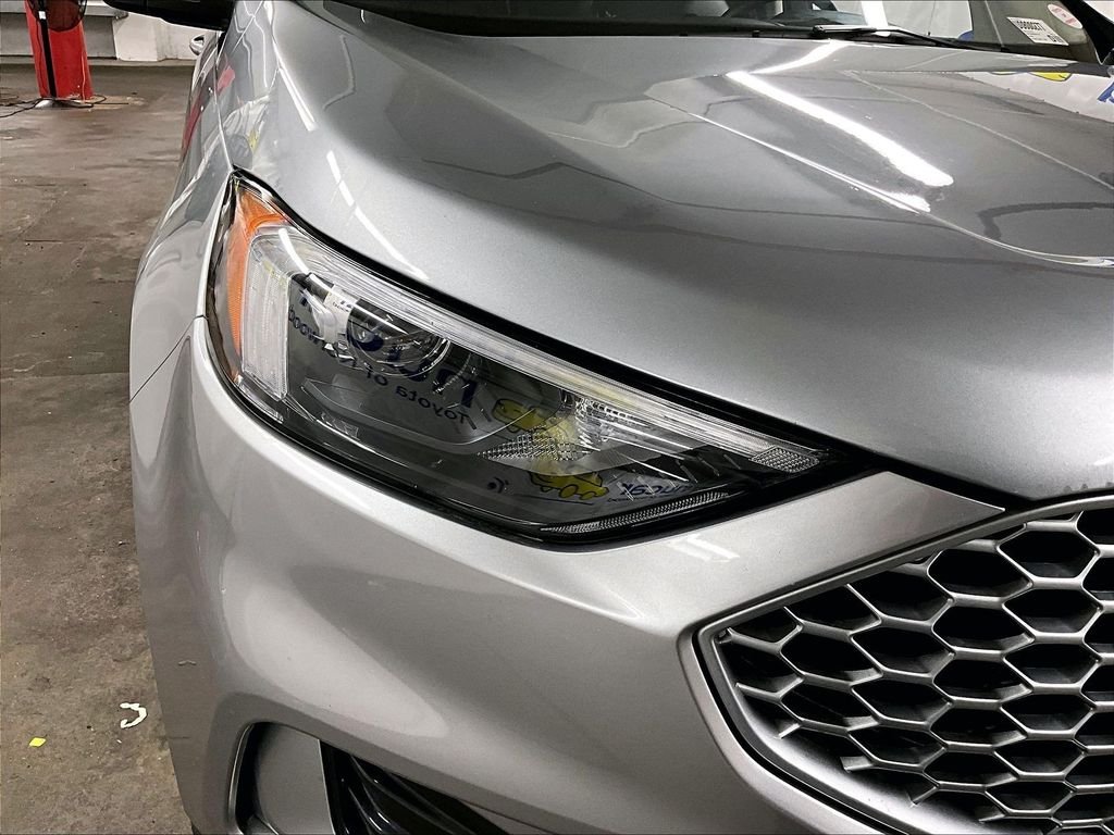 Used 2024 Silver Ford SEL image 32