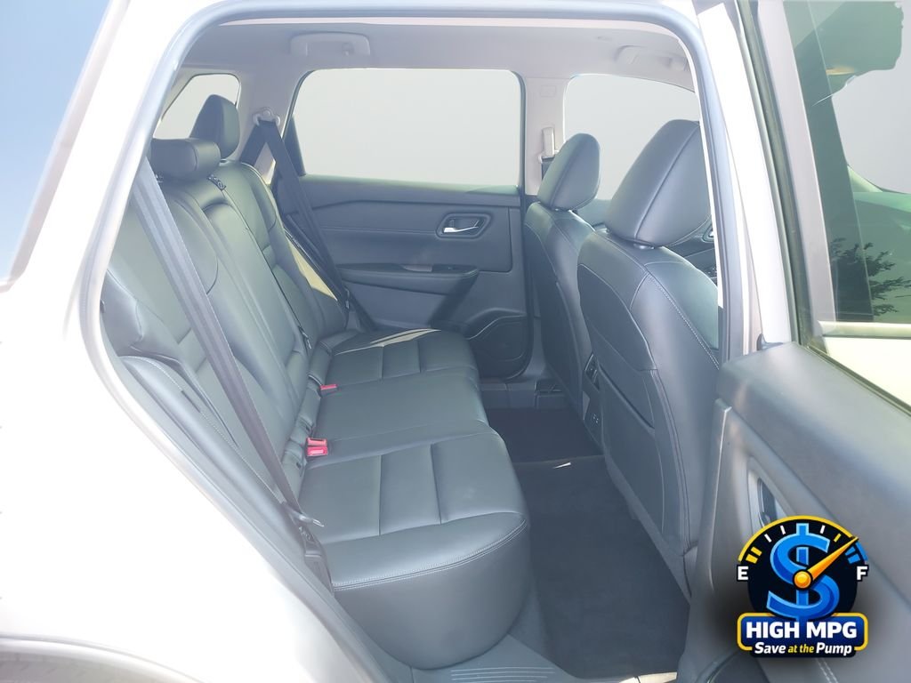 Used 2024 Gold Nissan SL image 24