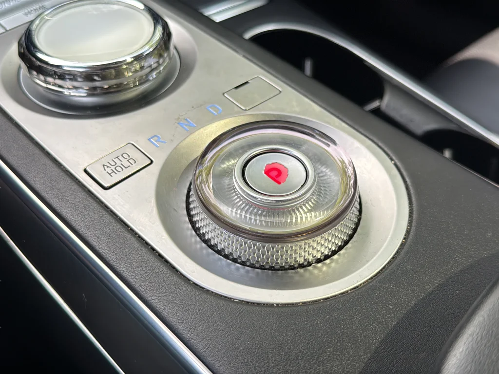 Used 2023 Silver Genesis 2.5T image 23