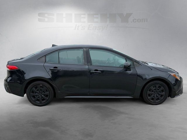 Used 2022 Black Toyota LE image 10