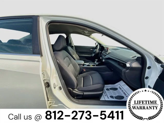 Used 2024 White Nissan 2.5 SV image 25