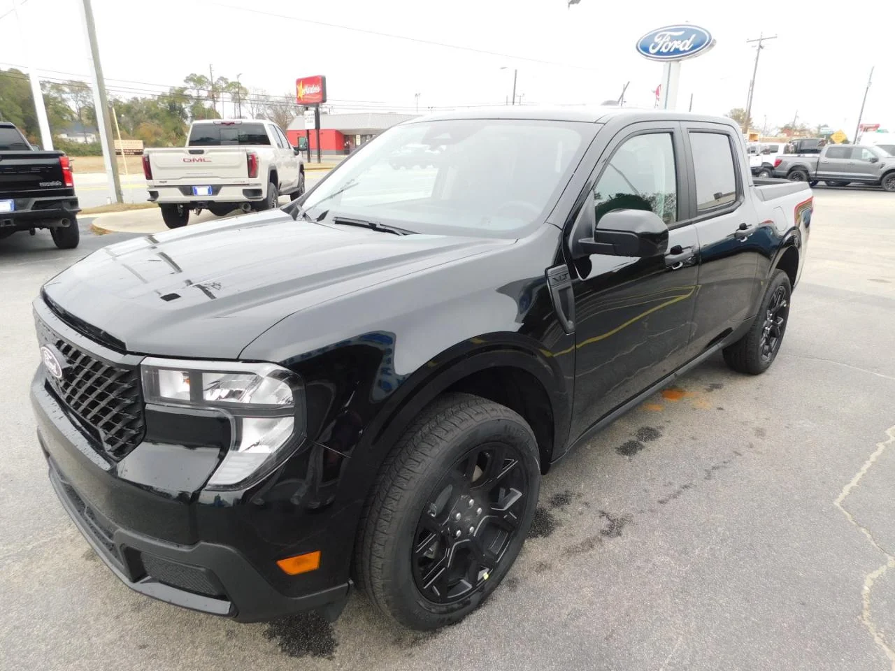 New 2025 Shadow Black Ford XLT image 4