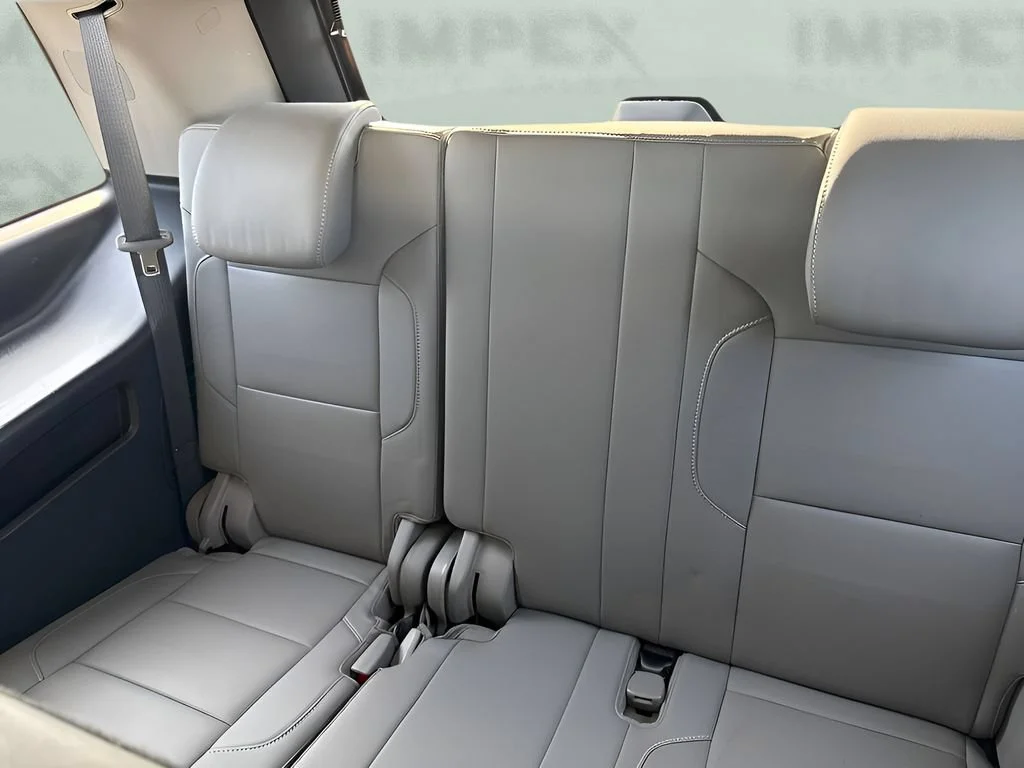 Used 2018 SILVER ICE METALLIC Chevrolet LT image 10