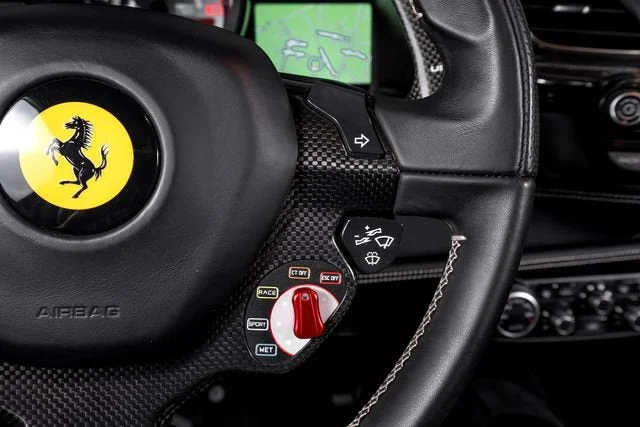 Used 2016 Bianco Avus Ferrari  image 38