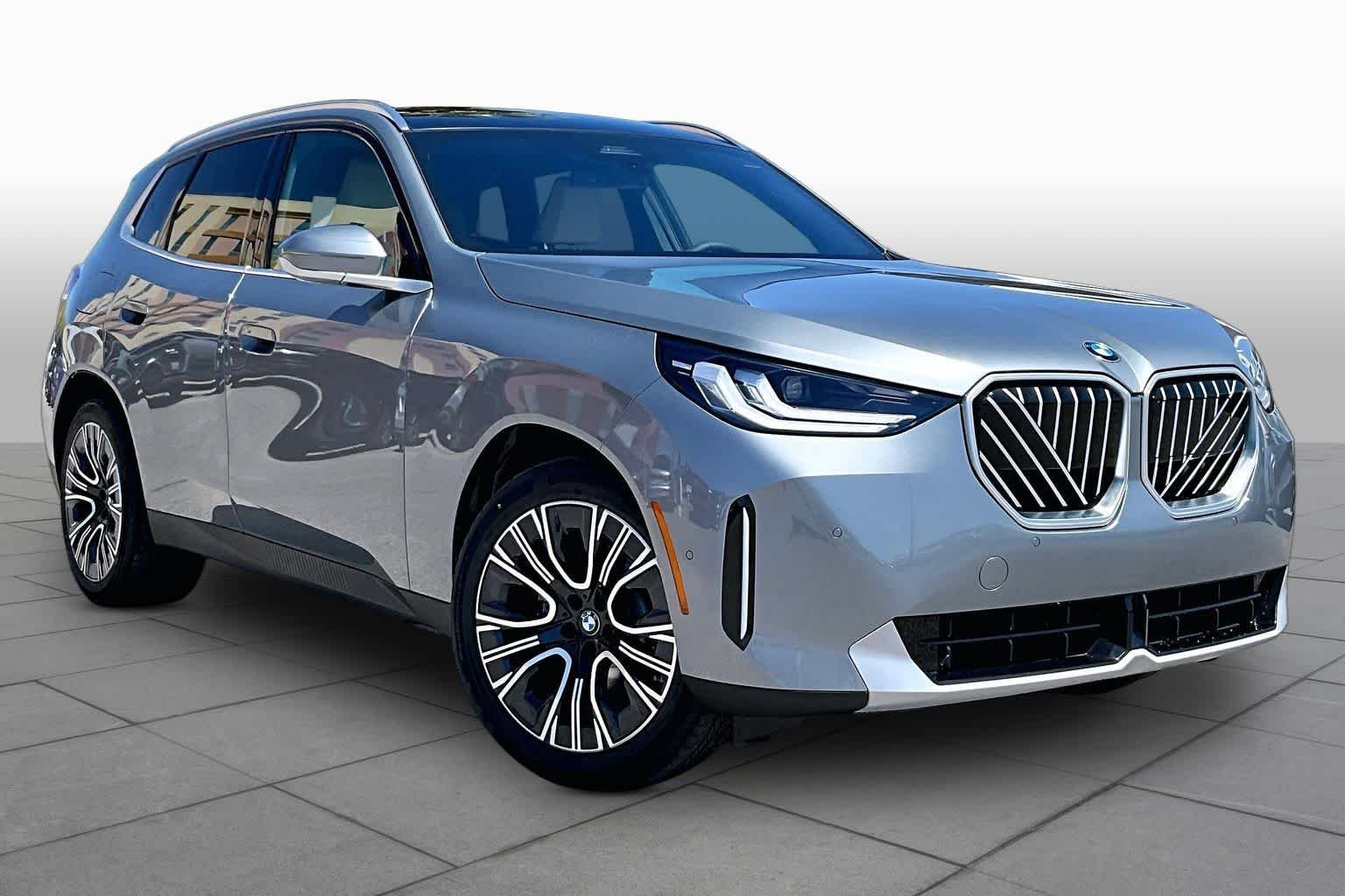 New 2026 Skyscraper Grey Metallic BMW 30 xDrive image 2