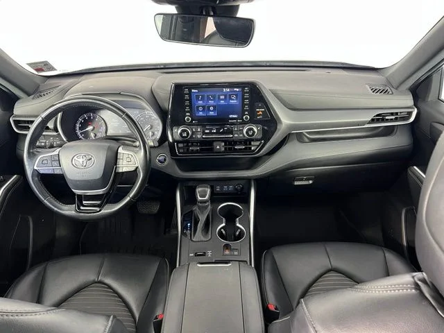 Used 2022 Silver Toyota XSE image 34