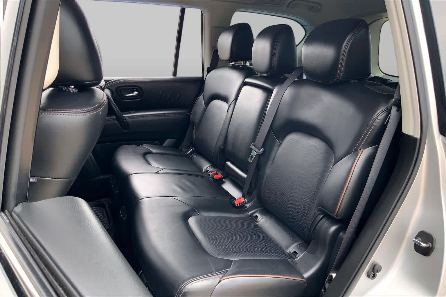 Used 2019 Brilliant Silver Metallic Nissan SL image 20