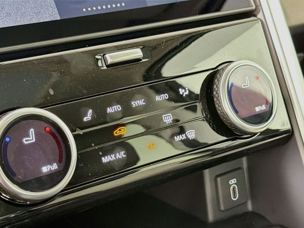 New 2026 Santorini Black Land Rover S image 21