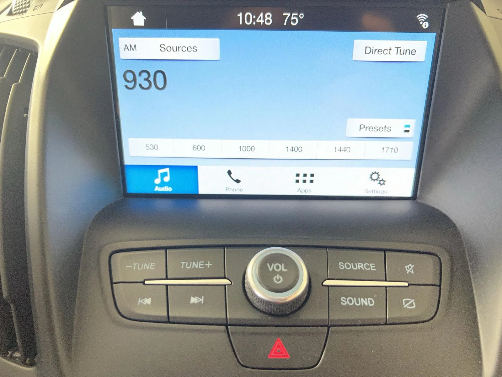 Used 2019 Oxford White Ford SEL image 14