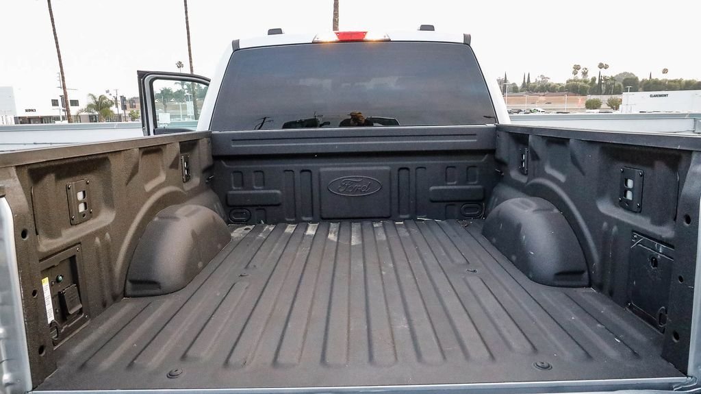 Used 2025 Silver Metallic Ford XLT image 30