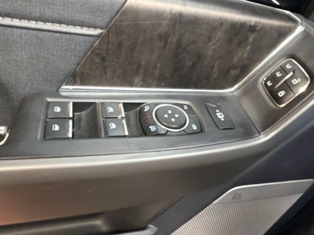Used 2023 Iconic Silver Metallic Ford Lariat image 22