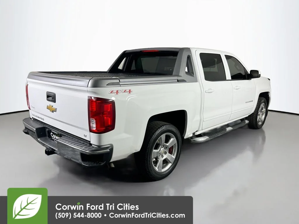 Used 2017 White Chevrolet LT image 13