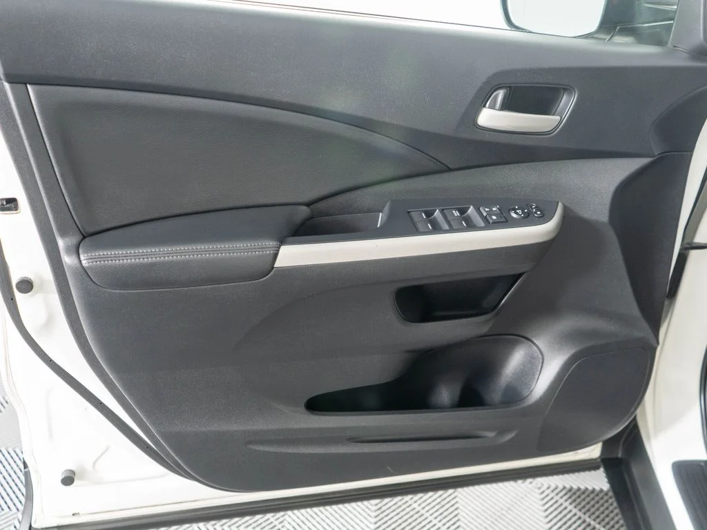 Used 2013 White Honda Touring image 25