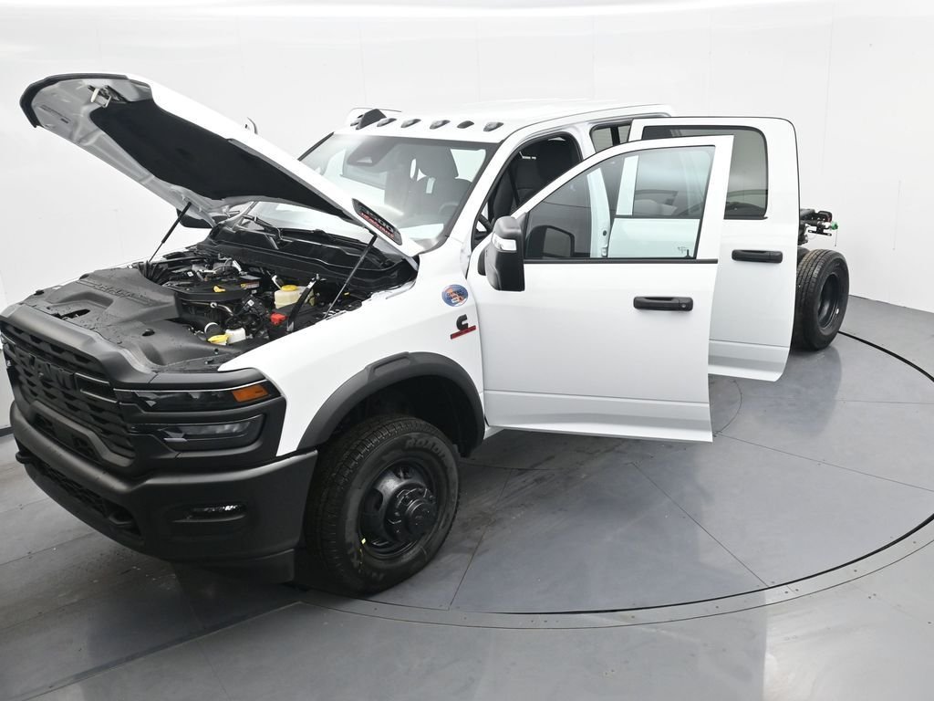 New 2026 Bright White Clear-Coat Exterior Paint RAM Tradesman image 43
