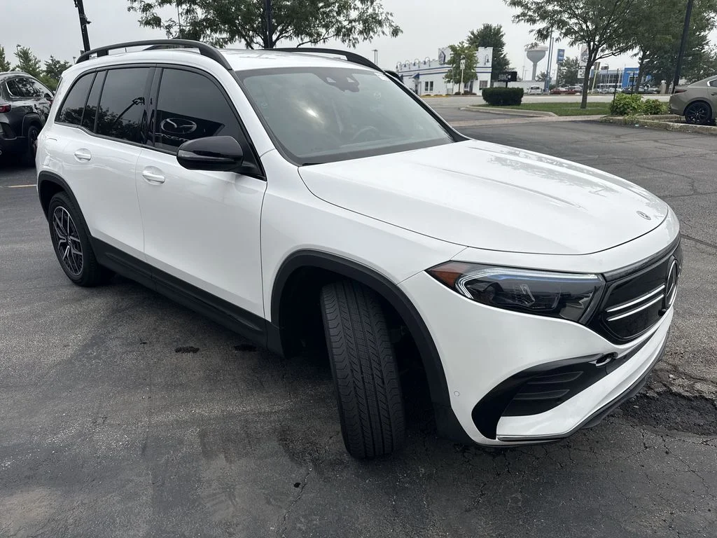 Used 2023  Mercedes-Benz 300 image 5