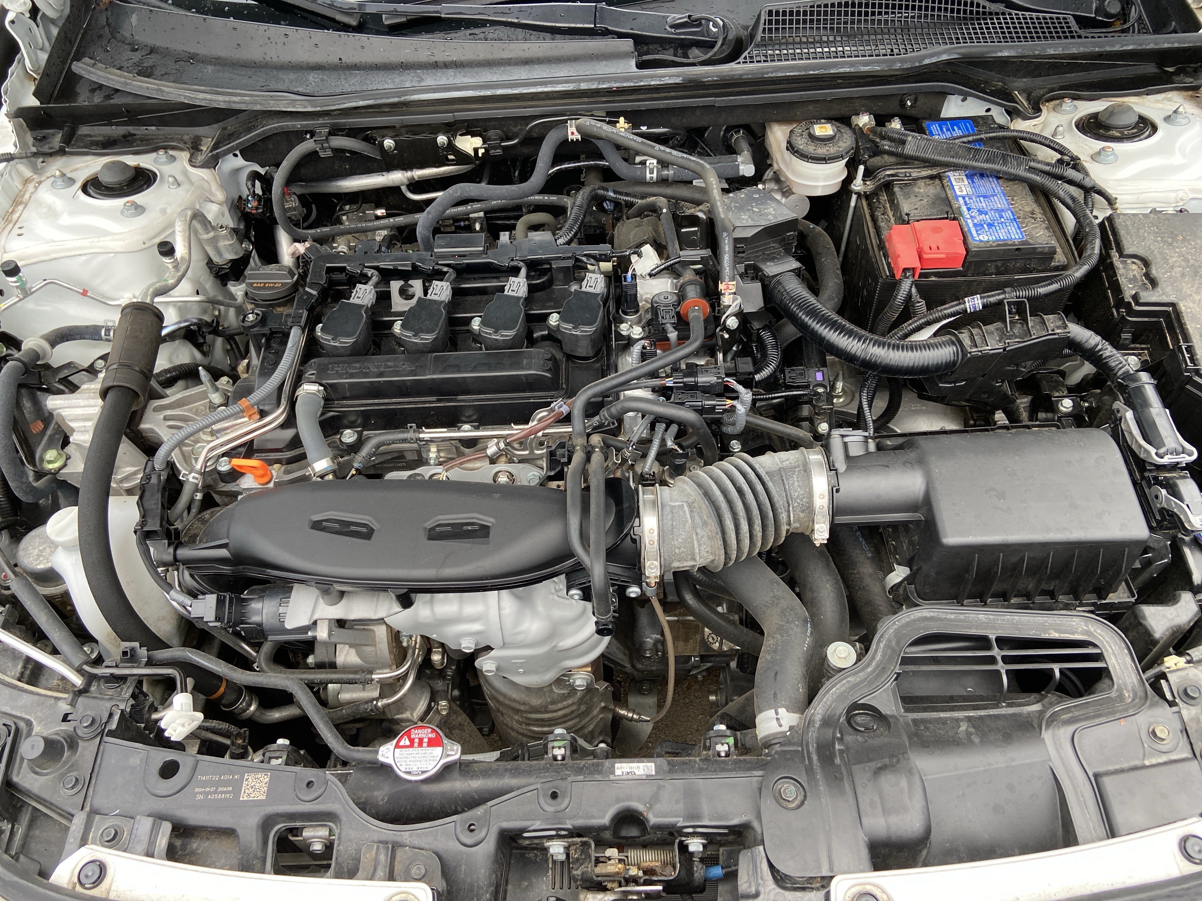 Used 2024 Platinum White Pearl Honda EX image 27