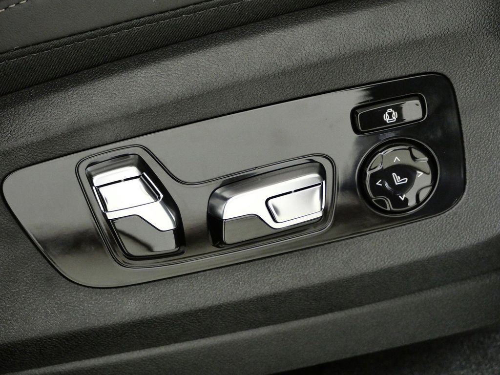 2026 BMW X7 40i - Photo 22