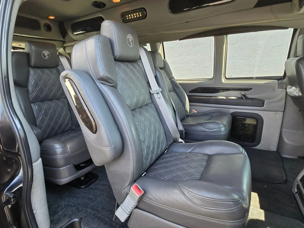 Used 2022 Black Chevrolet Explorer Limited SE image 35