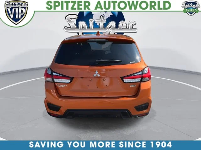 Used 2022  Mitsubishi  image 8