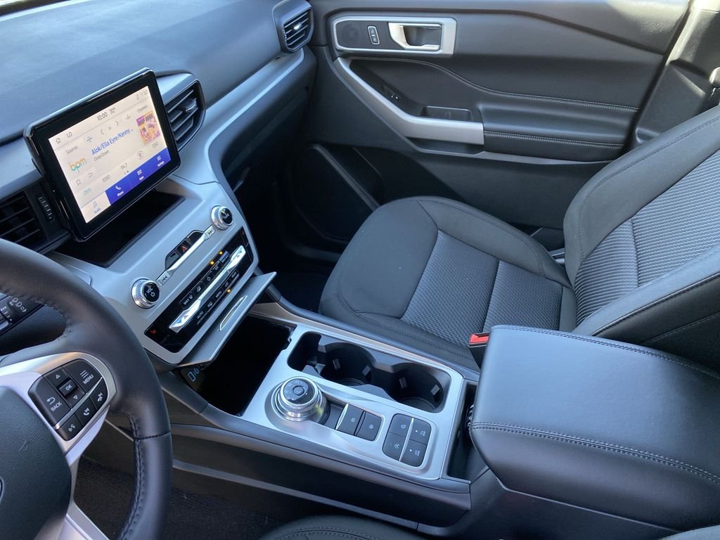 Used 2024 Gray Ford XLT image 30