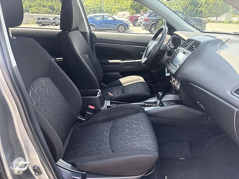 Used 2021 Alloy Silver Metallic Mitsubishi ES image 23