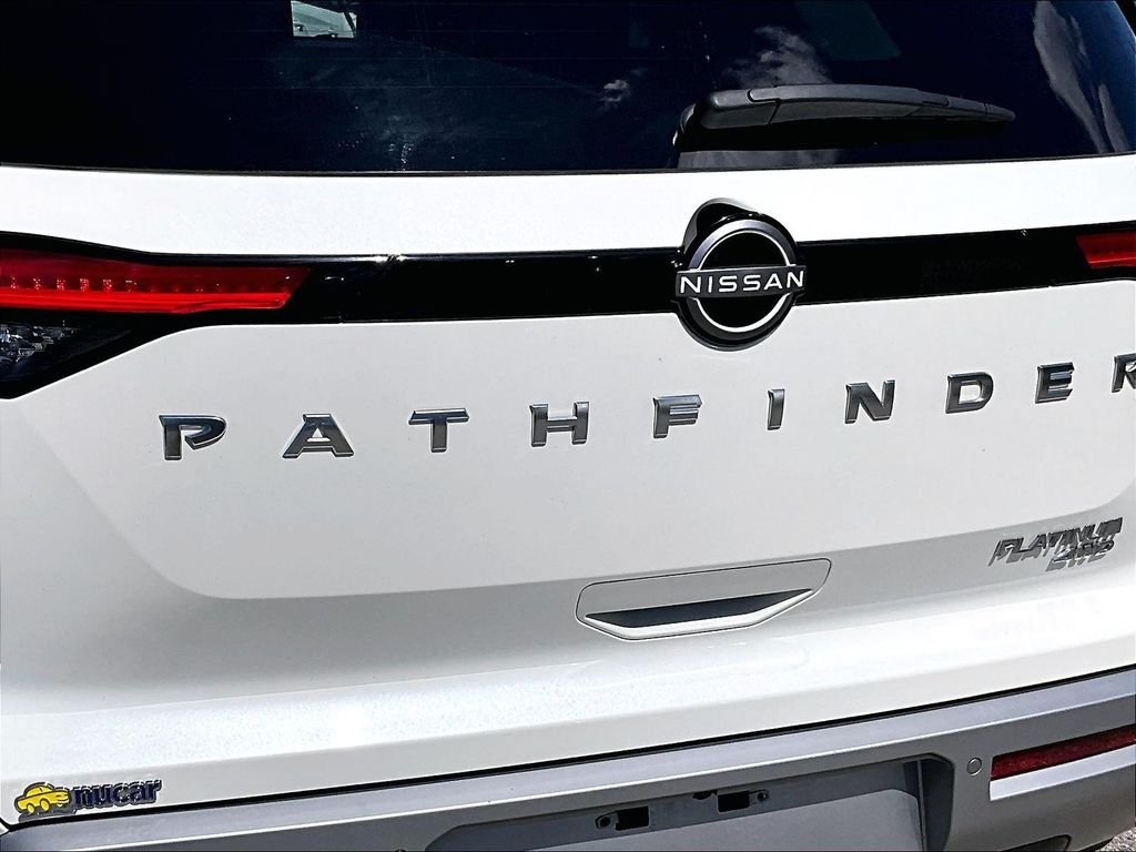Certified Used 2023 White Nissan Platinum image 29