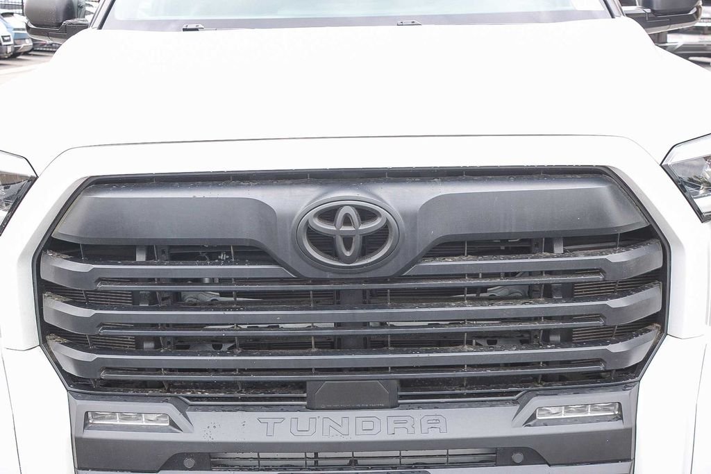 2025 Toyota Tundra SR5 - Photo 6