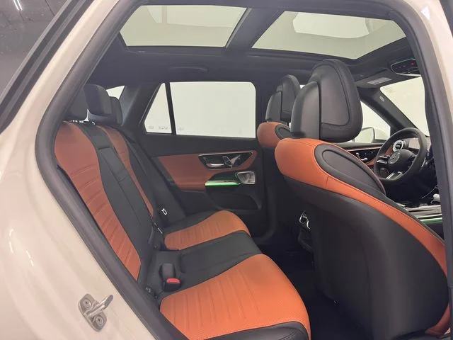 New 2027 White Mercedes-Benz GLC 300 image 19