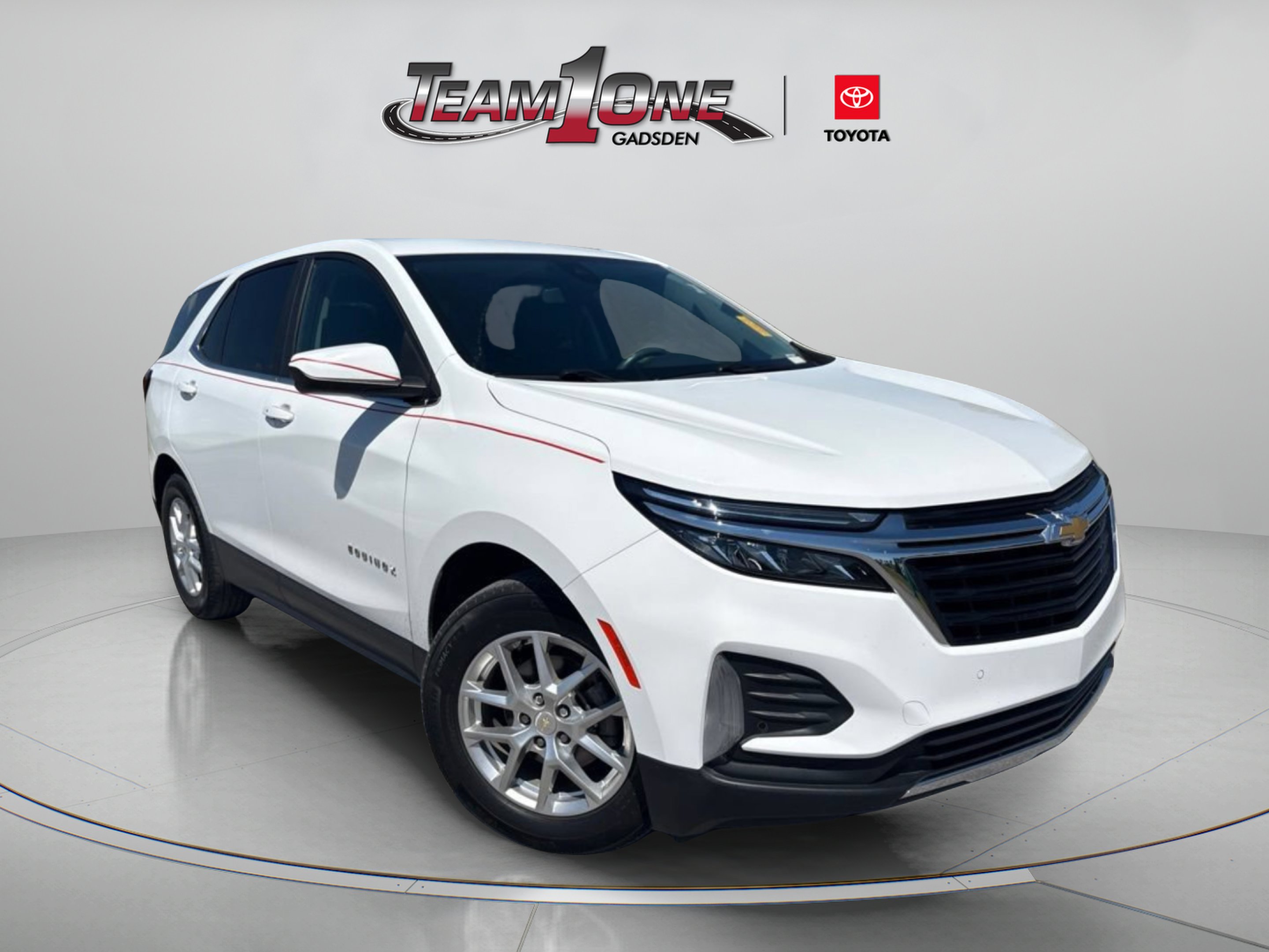 Used 2022 Summit White Chevrolet LT image 1