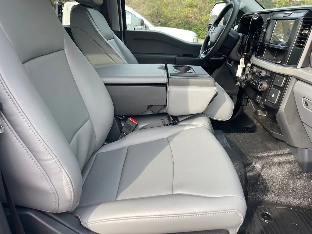 2026 Ford F-450 Super Duty Chassis Cab XL - Photo 14