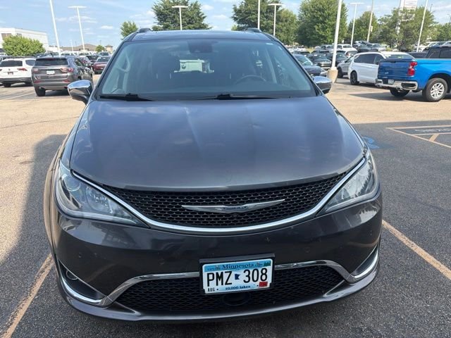Certified Used 2018 Gray Chrysler Limited image 2