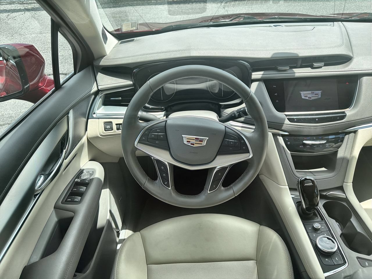 Used 2021 INFRARED TINTCOAT Cadillac FWD Premium Luxury image 17