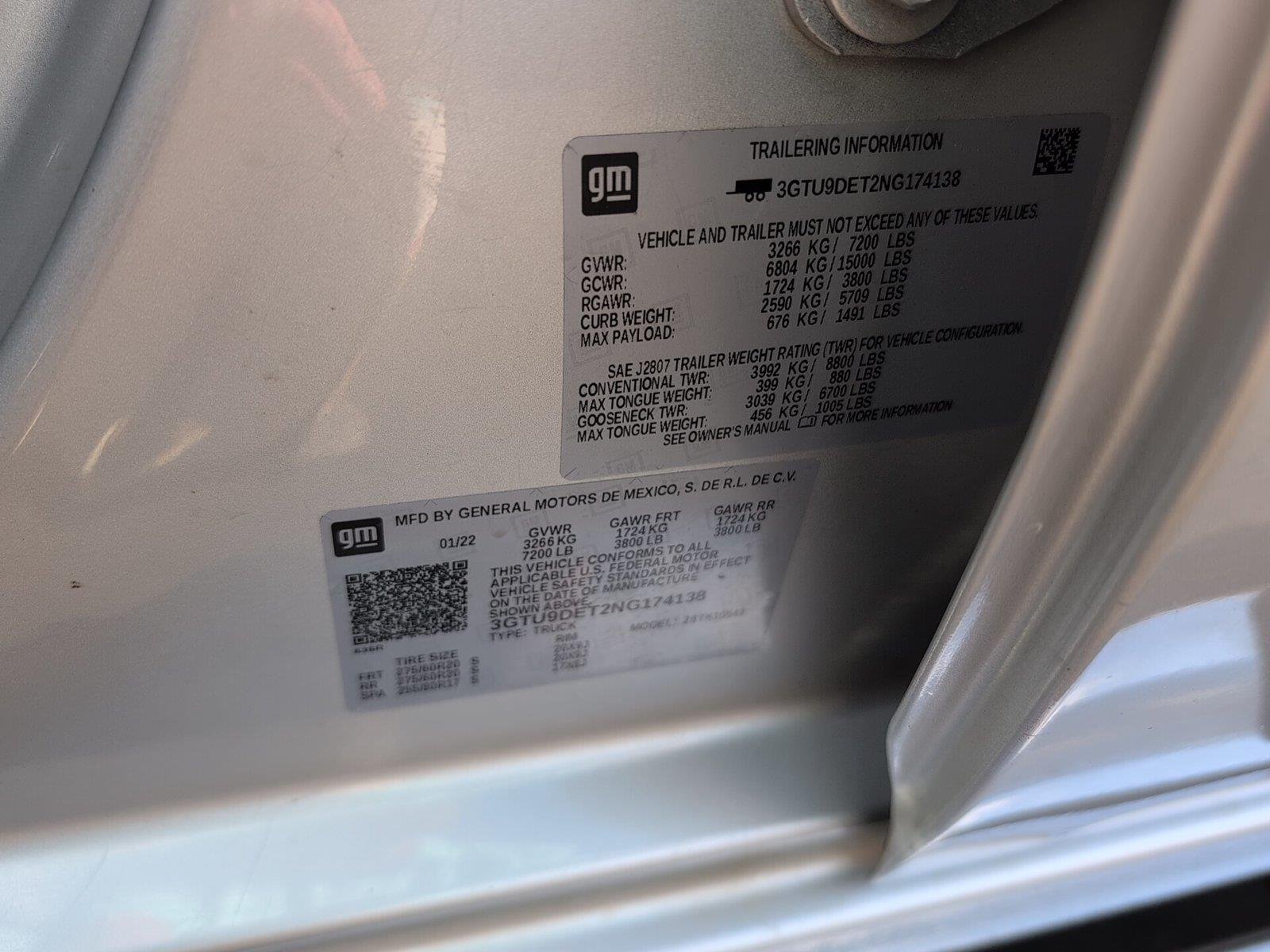 Used 2022 QUICKSILVER METALLIC GMC SLT image 13