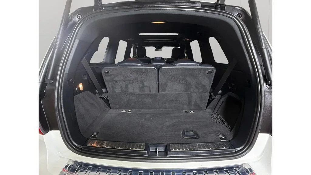 Used 2019 Red Mercedes-Benz 4MATIC® image 31