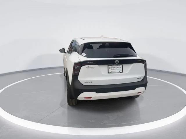 Used 2025 White Nissan SV image 7