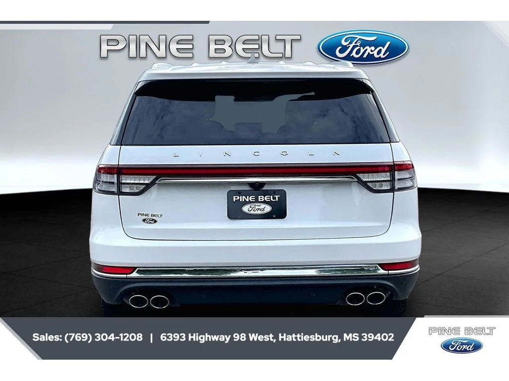 Used 2020 Pristine White Metallic Tri-Coat Lincoln Reserve image 4