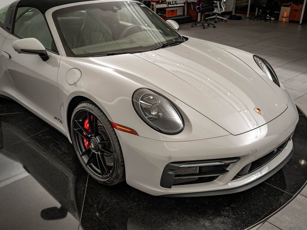 Used 2022 Chalk Porsche Targa 4 GTS image 17
