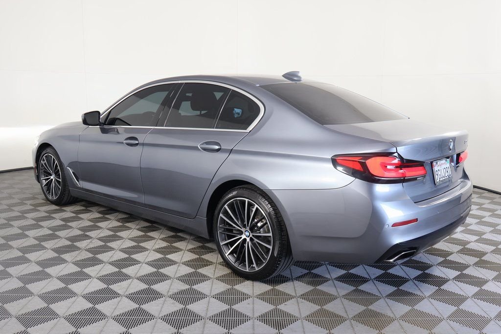 Used 2022 Bluestone Metallic BMW 530i image 6