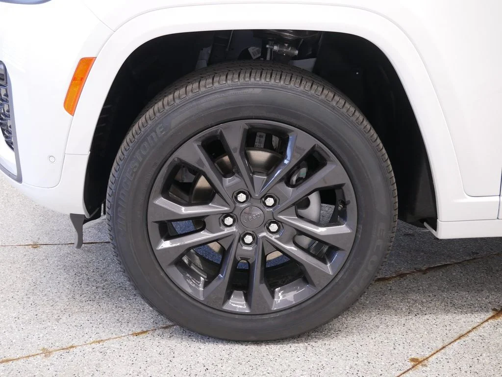 New 2026 Bright White Clearcoat Jeep Limited Reserve image 11