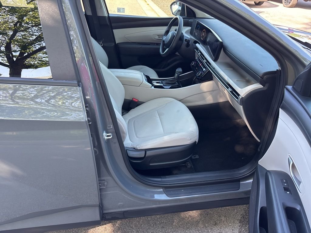 Used 2025 Gray Hyundai SEL image 12
