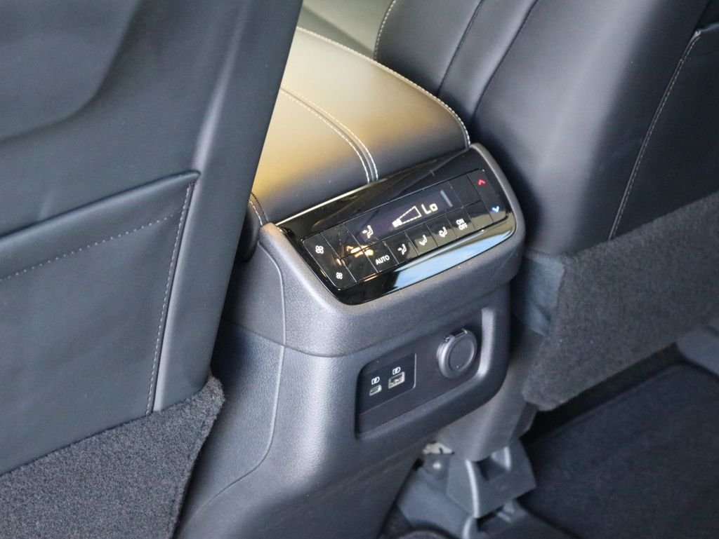 Certified Used 2023 Silver INFINITI LUXE image 31